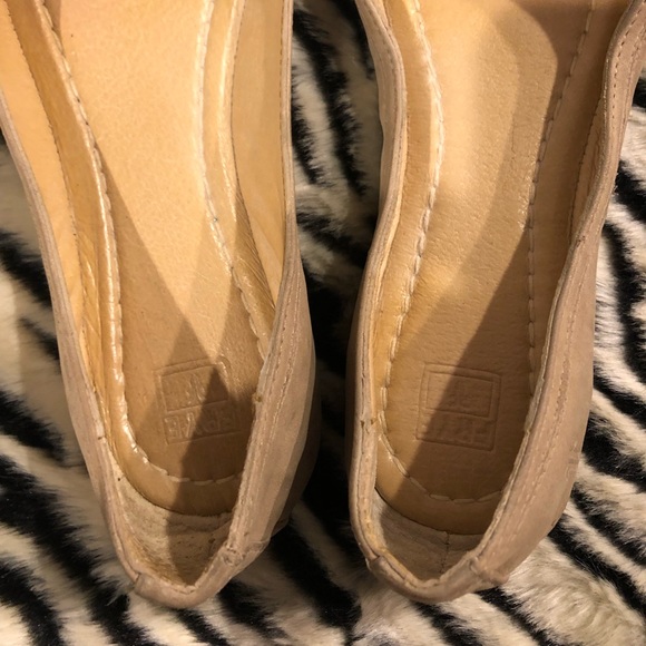 Women’s Frye Carson Cement Ballet Flats - Picture 3 of 8